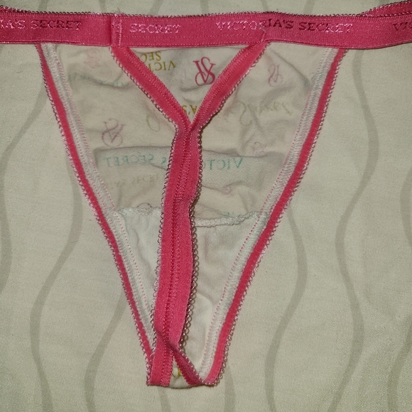 RARE VINTAGE Victoria's Secret V-String Sz S - Picture 3 of 7